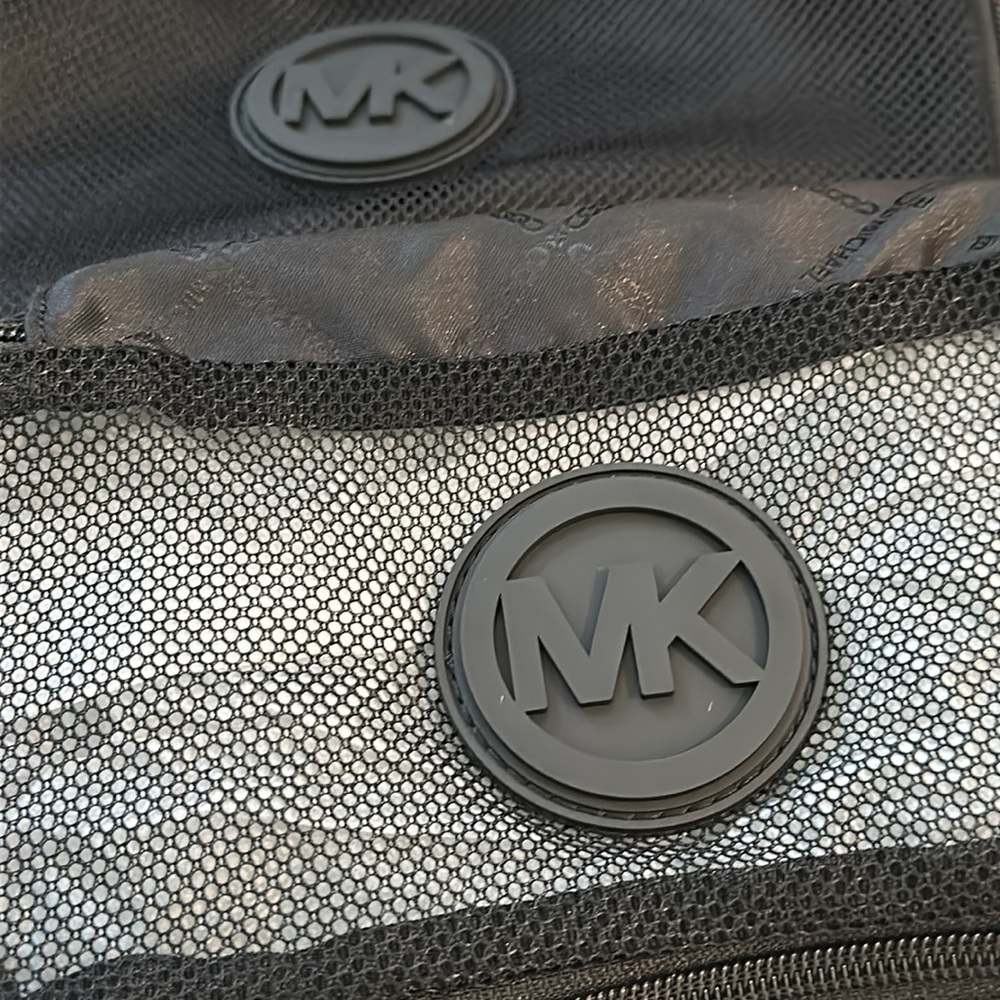 Michael Kors Cube Set Cases - Picture 6 of 8